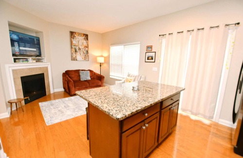 Roseland House | Walk to Notre Dame! Spacious 3BR Townhome w/Garage & Family-Friendly Amenities(