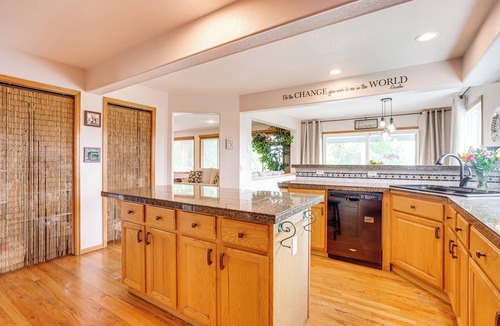 Highlands Ranch House | Walk to Rec Center: Spacious Highlands Ranch Home