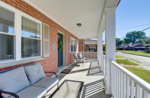 Huntington House | Walk to Ritter Park Renovated Home Near Marshall!