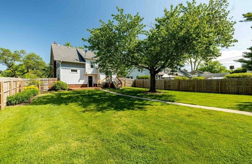 Perrysburg House | Walk to Shops & Dining, Great Location! - 3br