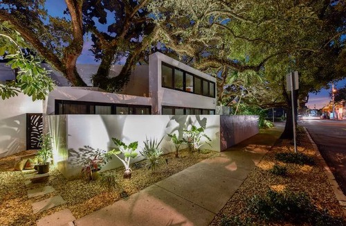 Colee Hammock Apartment | Walk to the best dining, bars, shops, and more