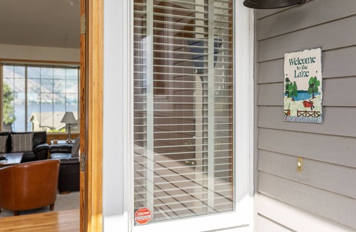 Wapato Point House | Wapato Point Uplake View Home - Across the Street from Pool & Park