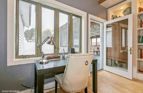 Bridgman House | Warren Dunes - Large 2 Br-2 Bath, Hot Tub, Wbfpl , Next To Wineries