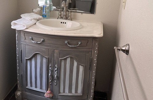 Washington Park House | Wash Park Tudor mother in law apt sleeps 4