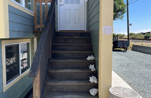 Rockaway Beach House | Watch the Boats Go By at Mariner’s Rest. A Wonderful Waterfront Family Home