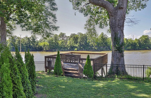 Charlotte Park Apartment | Waterfront Guest House Suite, River Views 15 minutes from Downtown! Pet Friendly
