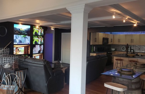Buckeye Lake House | WATERFRONT house on Buckeye Lake Ohio with Boat Dock Available