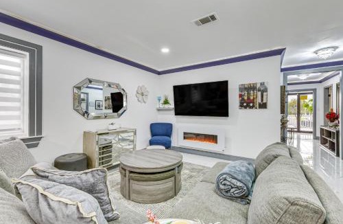 Slidell House | Waterfront Slidell Home with Patio 3 Mi to Beach!