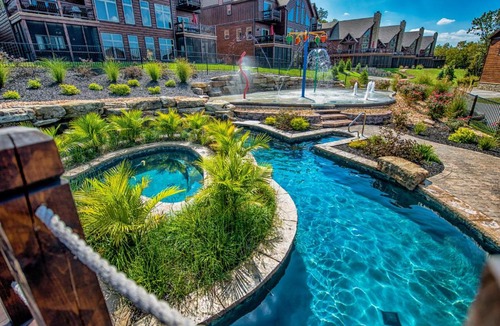 Indian Point House | WaterMill Cove Resort Lakefront Lodge 8Bed 8BA FREE Amenities 2 miles to SDC