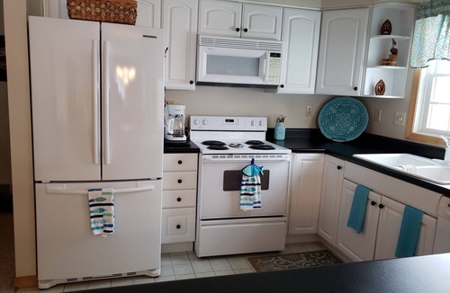 Paw Paw Lake House | Welcome to a Paw Paw Lake (big) home