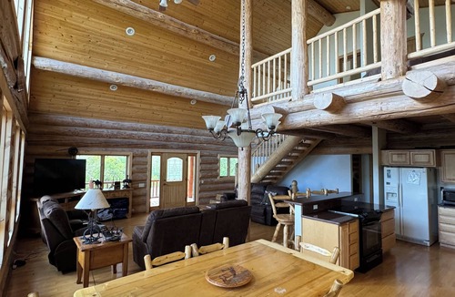 Mesa Cabin | Welcome to the Mountains! Cozy Up in Our Cabin Retreat