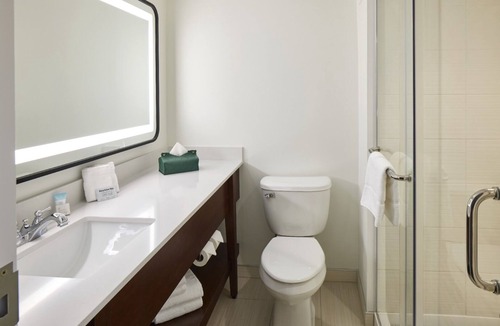 Athens Hotel | Welcoming Athenian Charm with Three Family-Ready Spacious Rooms