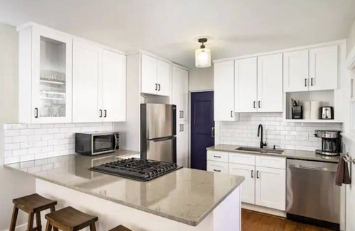 Edgewater House | WestboundBNB 🏔Cedar Spa 🐶 Friendly, 10min to 🏙