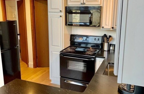 Front Royal Cabin | Whiskey Hill Cabin a Mountain escape in Virginia Wine country.