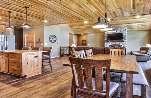 St Germain House | Whitetail Ridge: Lakefront Home, FREE Wi-Fi/Firewood, Generator, No Cleaning Fee