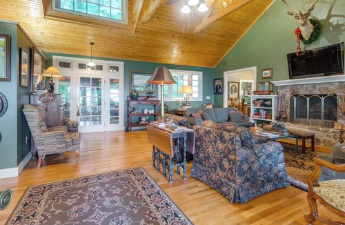 Monteagle House | Wide Open Valley Views, Monteagle - Sewanee