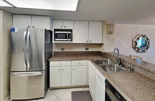 Crescent Beach Condo | Windjammer 412 | Oceanfront Condo with Balcony, Resort Pool, Tennis, Grill Area