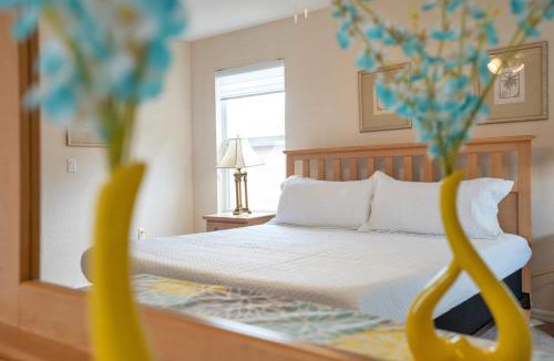 Regal Palms House | Windsor Palms I Stylish Villa with Themed Rooms
