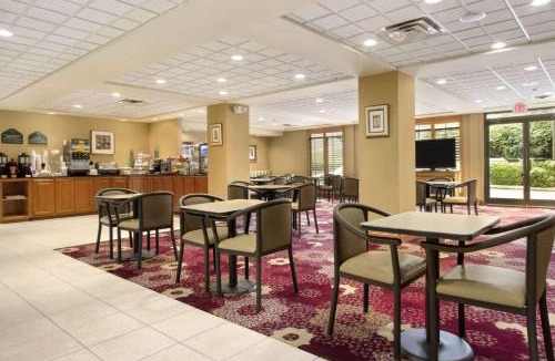 Twin Brook Hotel | Wingate by Wyndham - Chattanooga
