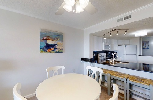 Atlantic Beach Condo | Wonderful condo with private washer/dryer, balcony, and pool/tennis