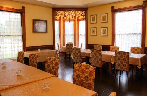 Madisonville Hotel | Woodbine Inn and Restaurant