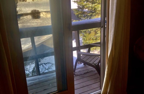 Tully House | Year Round Lake/Ski Home on Crooked Lake