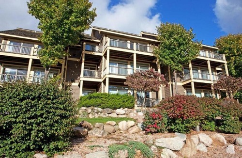 Bellaire House | Year-Round Pleasure at Vacation Resort Condos in Bellaire