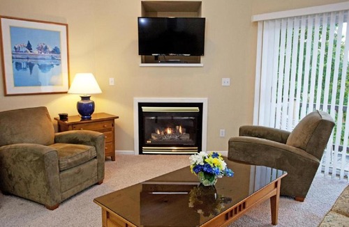 Bellaire House | Year-Round Pleasure at Vacation Resort Condos in Bellaire
