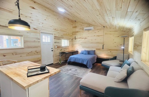 Durango Cabin | Yun-Shui Garden nWhere Clouds Drift, Water Flows