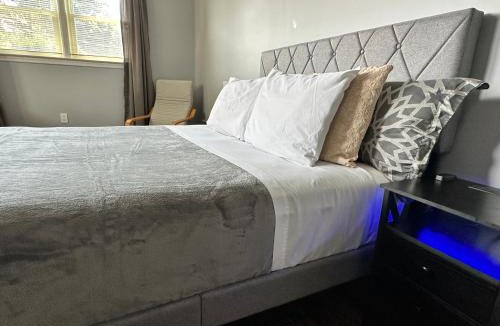 East Meadow House | ZenOasis pvt BedBath Studio by NUMC