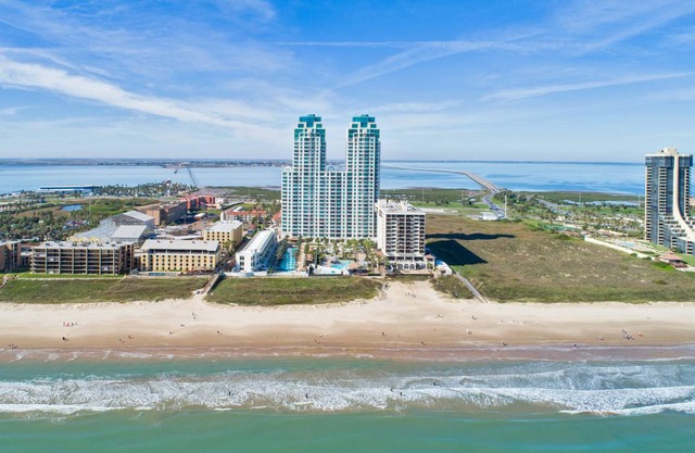 122 m² Condo ∙ 2 bedrooms ∙ 6 guests