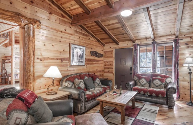149 m² Cabin ∙ 3 bedrooms ∙ 8 guests