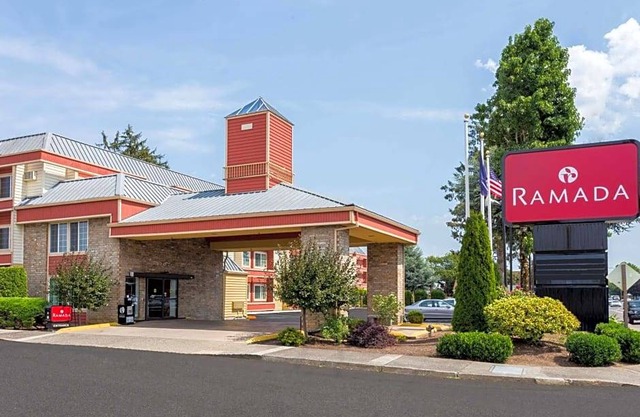 2-Star Hotel ∙ Ramada by Wyndham Portland