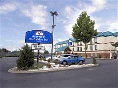 2-Star Hotel ∙ Americas Best Value Inn Franklin