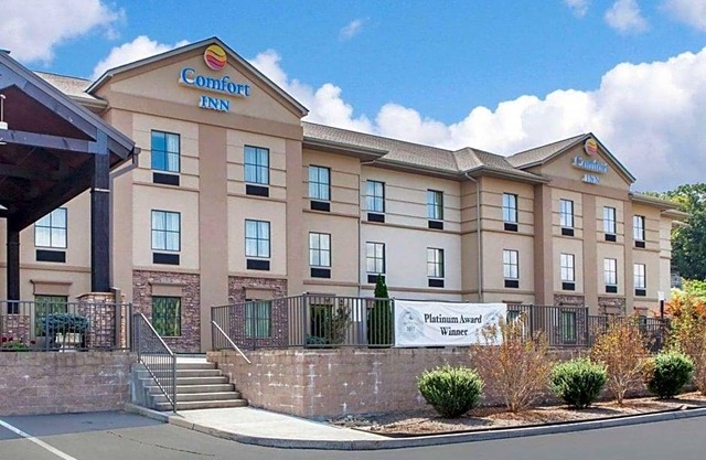 2-Star Hotel ∙ Comfort Inn Harriman