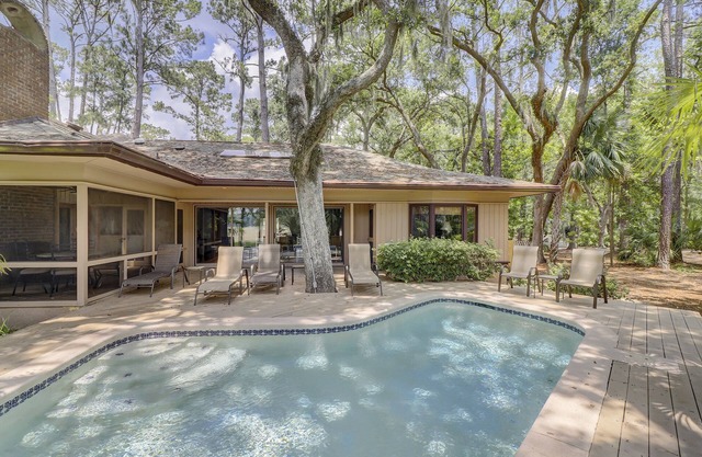 2 Willow Oak - 3 Bedroom Home + Den, 2 Living Areas, Pool & Golf Course View