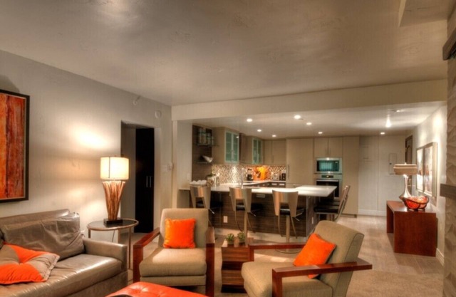 2b/2b Luxury Condo in Vail Village with Incredible Views!