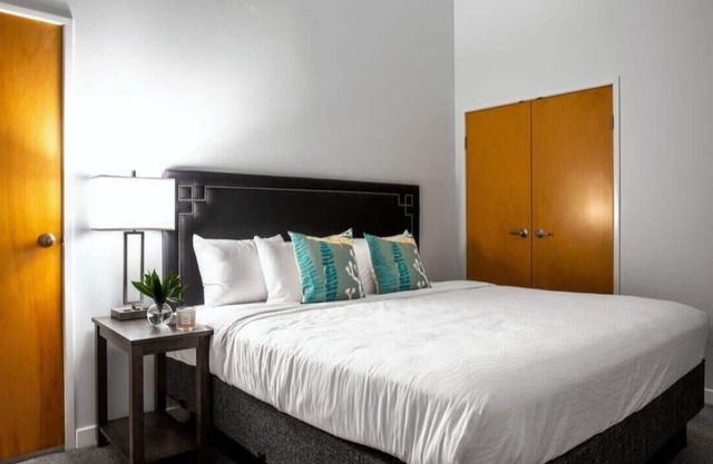 2BR 2BA CozySuites in the heart of Indianapolis