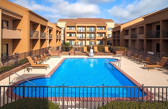 3-Star Hotel ∙ Courtyard by Marriott Memphis Airport