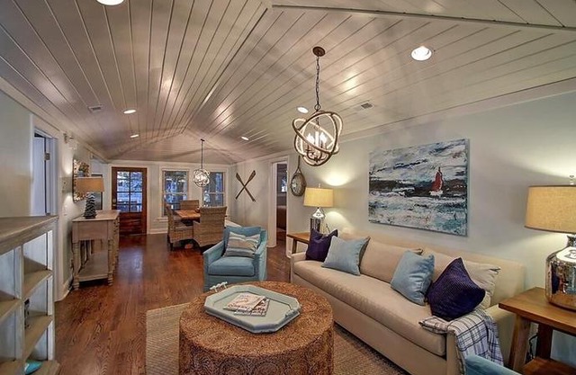 35 Twin Oaks