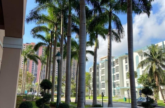 3BR Condo in Sunny Isles Beach