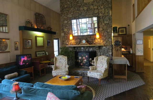 Americourt Hotel 