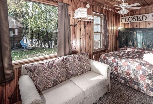 Apache Village 10 King Studio Midtown Sleeps 2