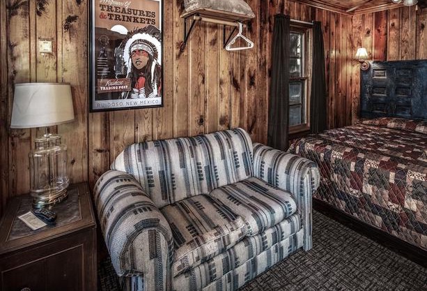 Apache Village 4, King Studio, Midtown, Sleeps 2