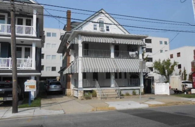 Beach Block Classic Family Home