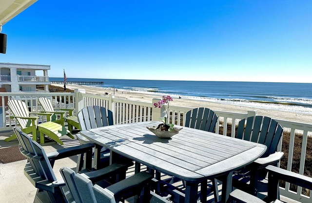 Beautiful 3 Bedroom Oceanfront Condo. Walking Distance to Everything