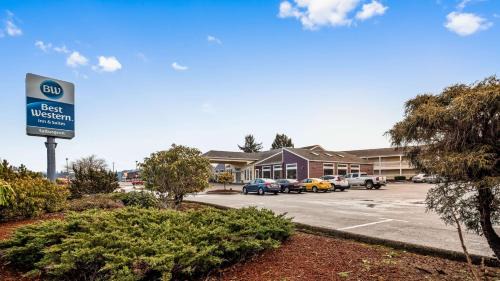 Salbasgeon Inn Suites 