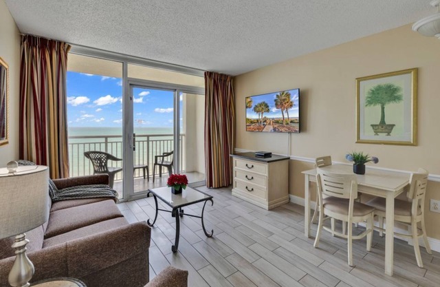 Camelot By the Sea 🏖️ Oceanfront 🏖️