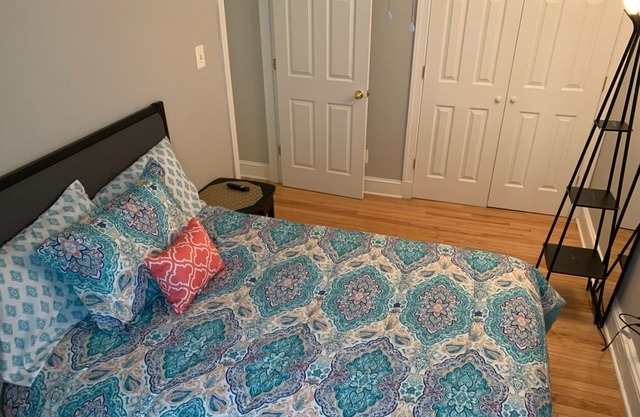 Comfortable and Cozy Townhouse in Philadelphia (Manayunk)