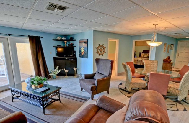 Condo ∙ 2 bedrooms ∙ 6 guests